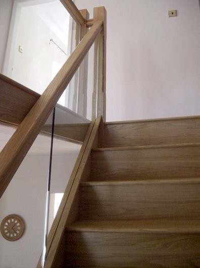 Pear Stairs - Skitt Cottage Glass Staircase (372)