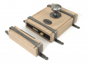 ANVIL - Pewter Patina Oak Box Lock  Anvil33004