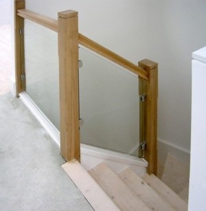 Pear Stairs - Farrows Glass Staircase (258)