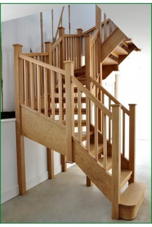 Pear Stairs - New Hall Barns Oak Staircase (91)