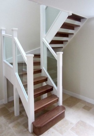 Pear Stairs - The Old School Glass Staircase (264)