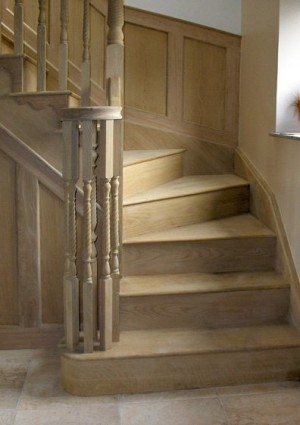 Pear Stairs - The Pinson Cut String Staircase (205)