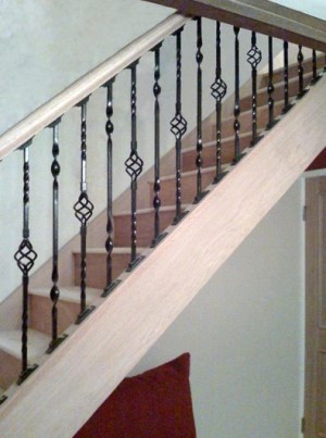 Pear Stairs - Treetops Oak and Metal Staircase (109)